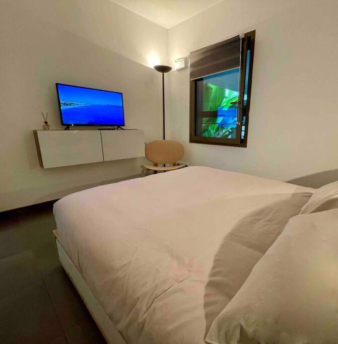 Superbe appartement, piscine, vue mer et montagnes Antibes Eksteriør billede